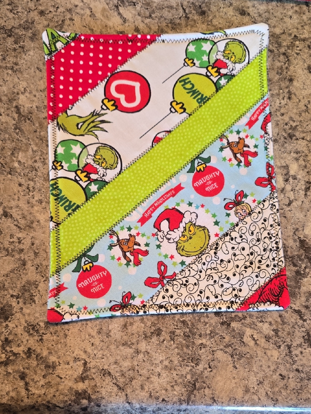 Grinch Holiday Patchwork Plaque - Festive Green & Red